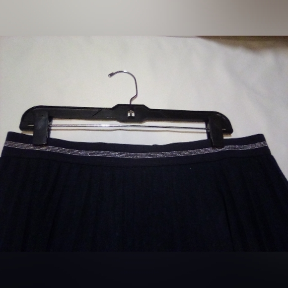 MARINA RINALDI PERSONA, PLEATED,JERSEY SKIRT- NWOT - Picture 6 of 16